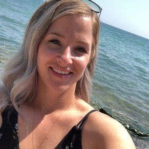 Meet your Posher, Jade